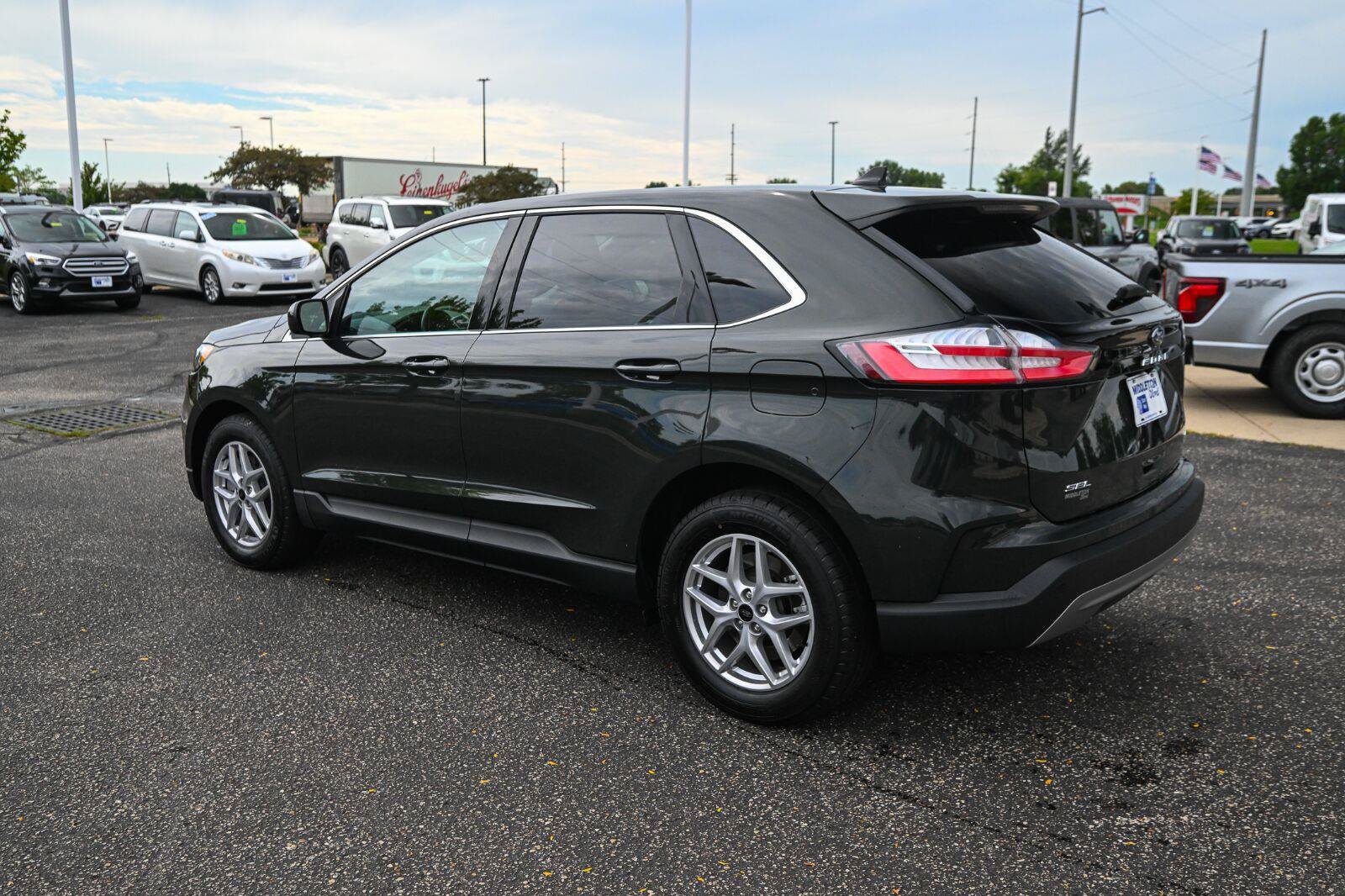 Used 2023 Ford Edge SEL AWD/4WD image 7