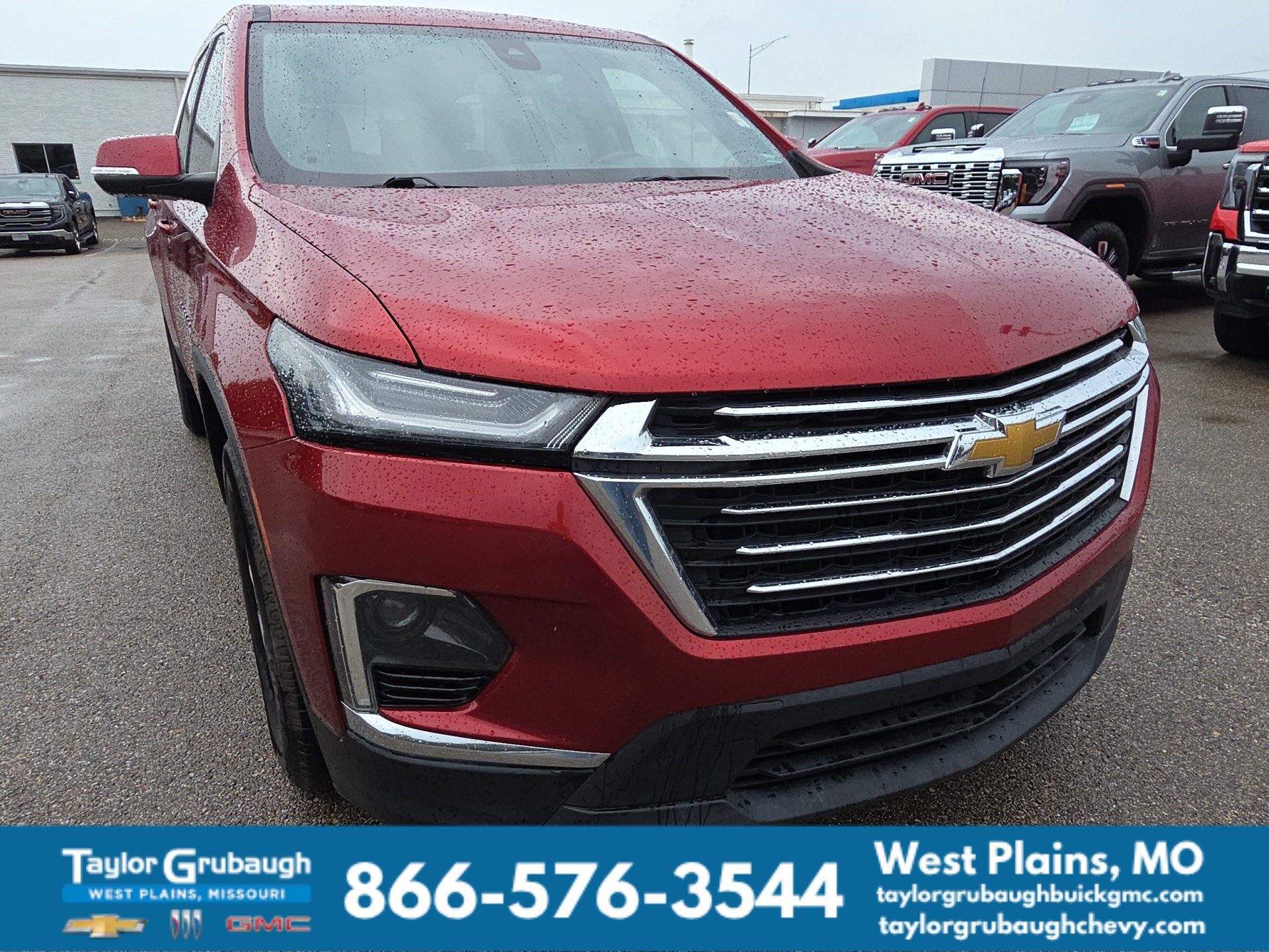 Used 2023 Chevrolet Traverse LT FWD image 11