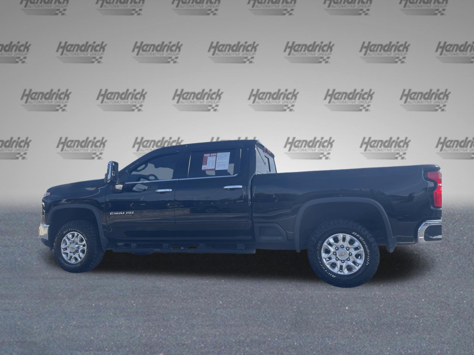 Used 2024 Chevrolet Silverado 2500 LTZ w/ LTZ Convenience Package AWD/4WD image 7