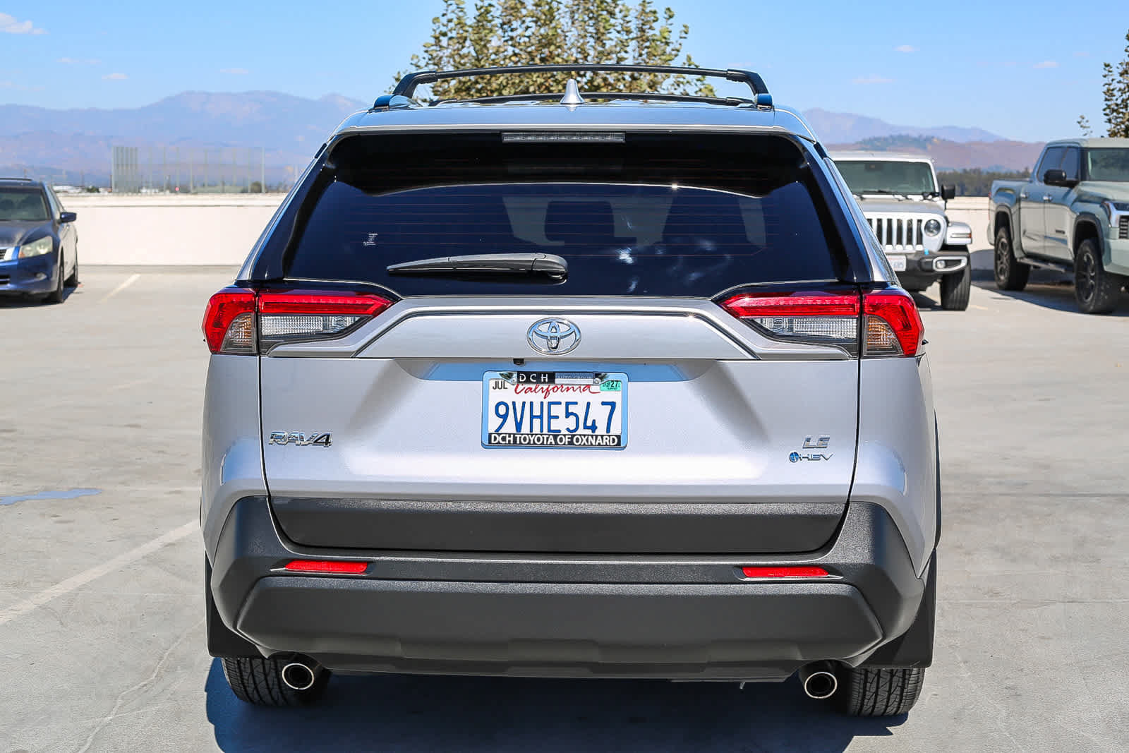 Used 2025 Toyota RAV4 LE AWD/4WD image 6