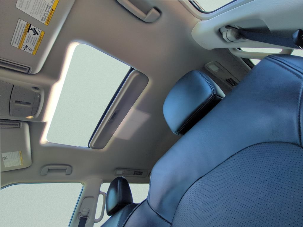 Used 2024 Nissan Armada SL w/ Captain's Chairs Package AWD/4WD image 16