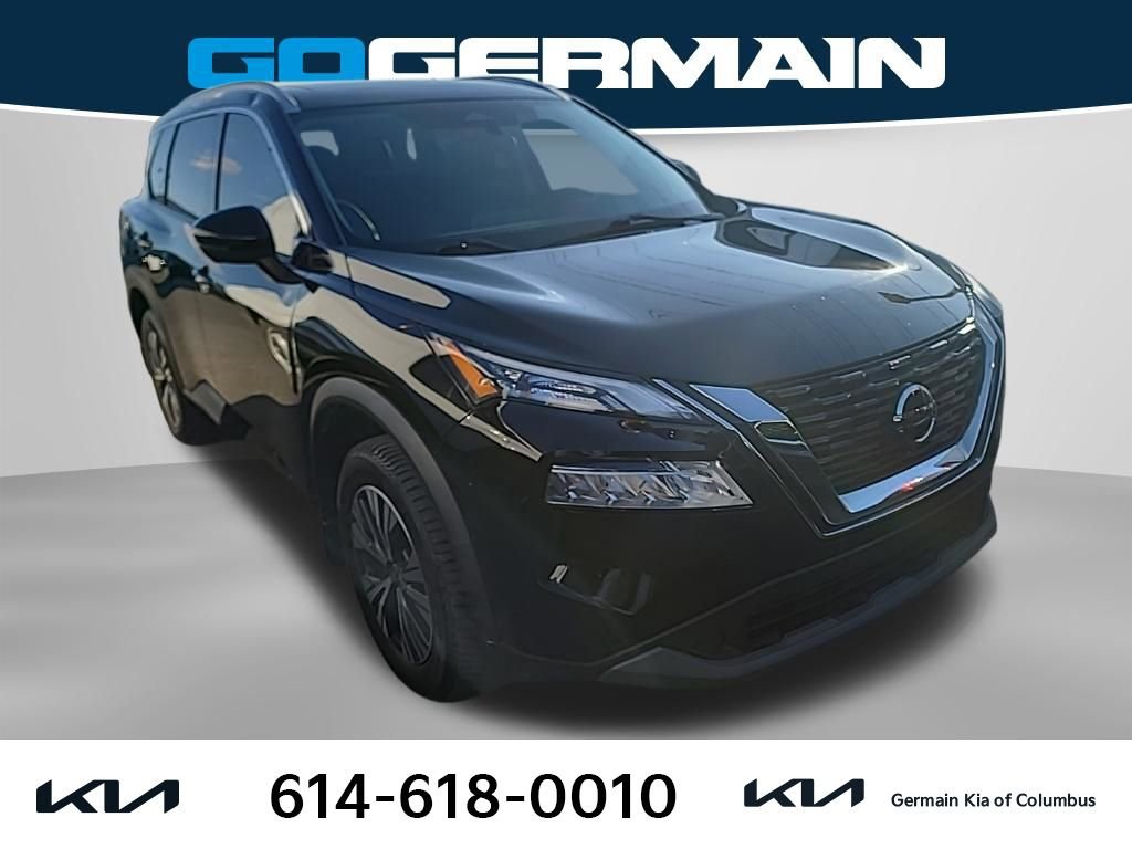 Used 2021 Nissan Rogue SV w/ Premium Package image 2