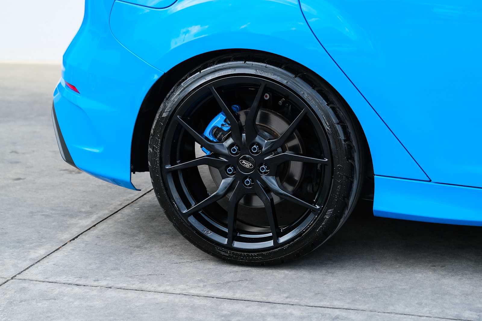 Used 2017 Ford Focus RS AWD/4WD image 9