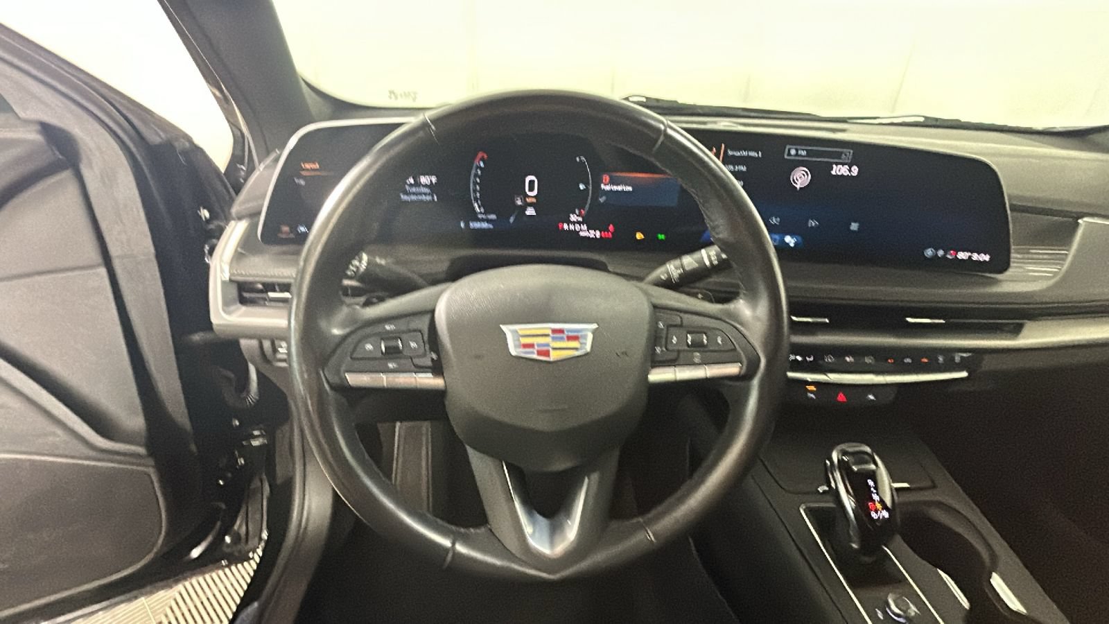 Used 2024 Cadillac XT4 Premium Luxury AWD/4WD image 17