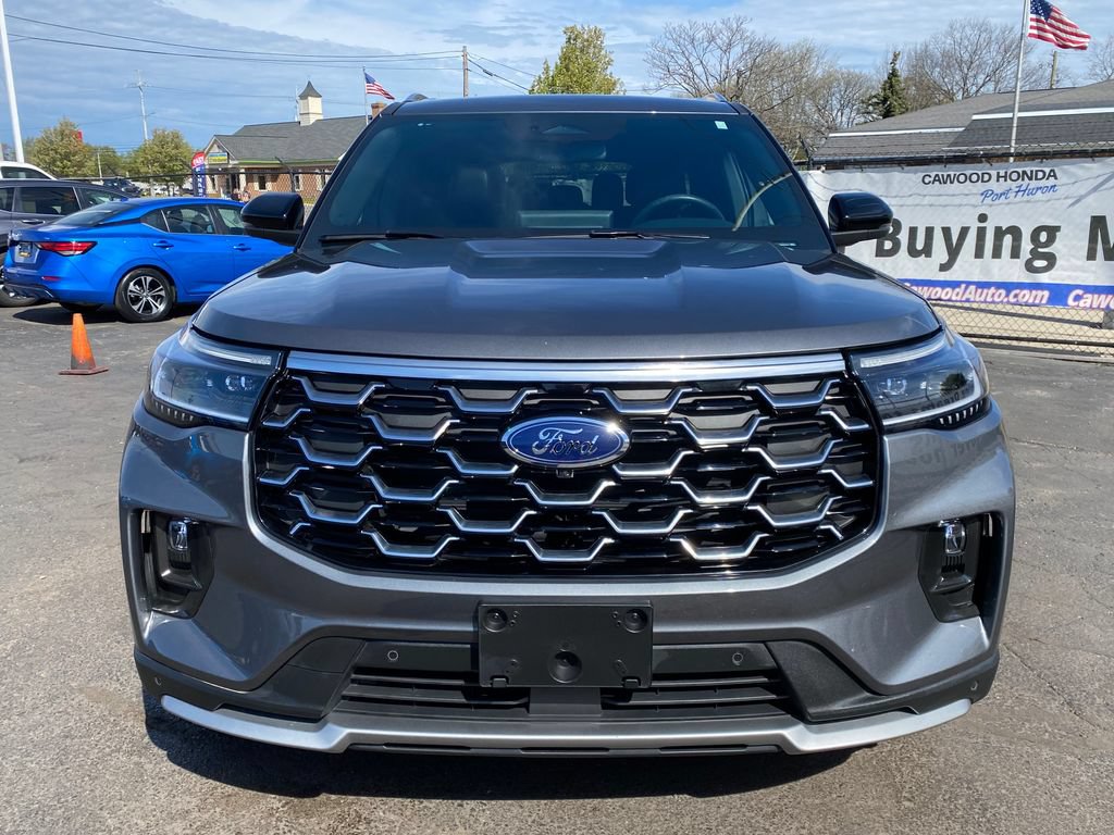 Used 2025 Ford Explorer Platinum AWD/4WD image 10