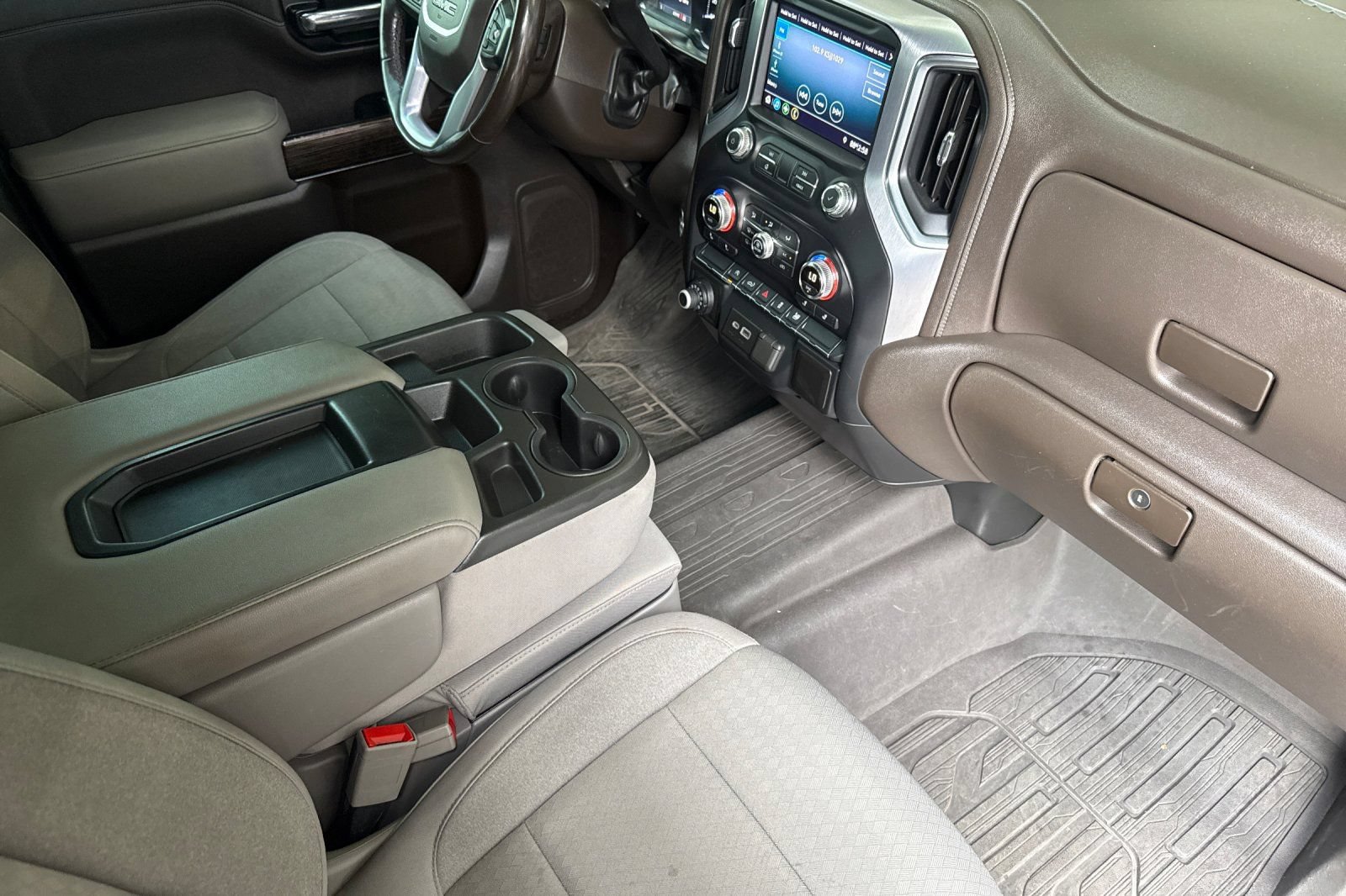 Used 2020 GMC Sierra 1500 SLE w/ SLE Value Package AWD/4WD image 17