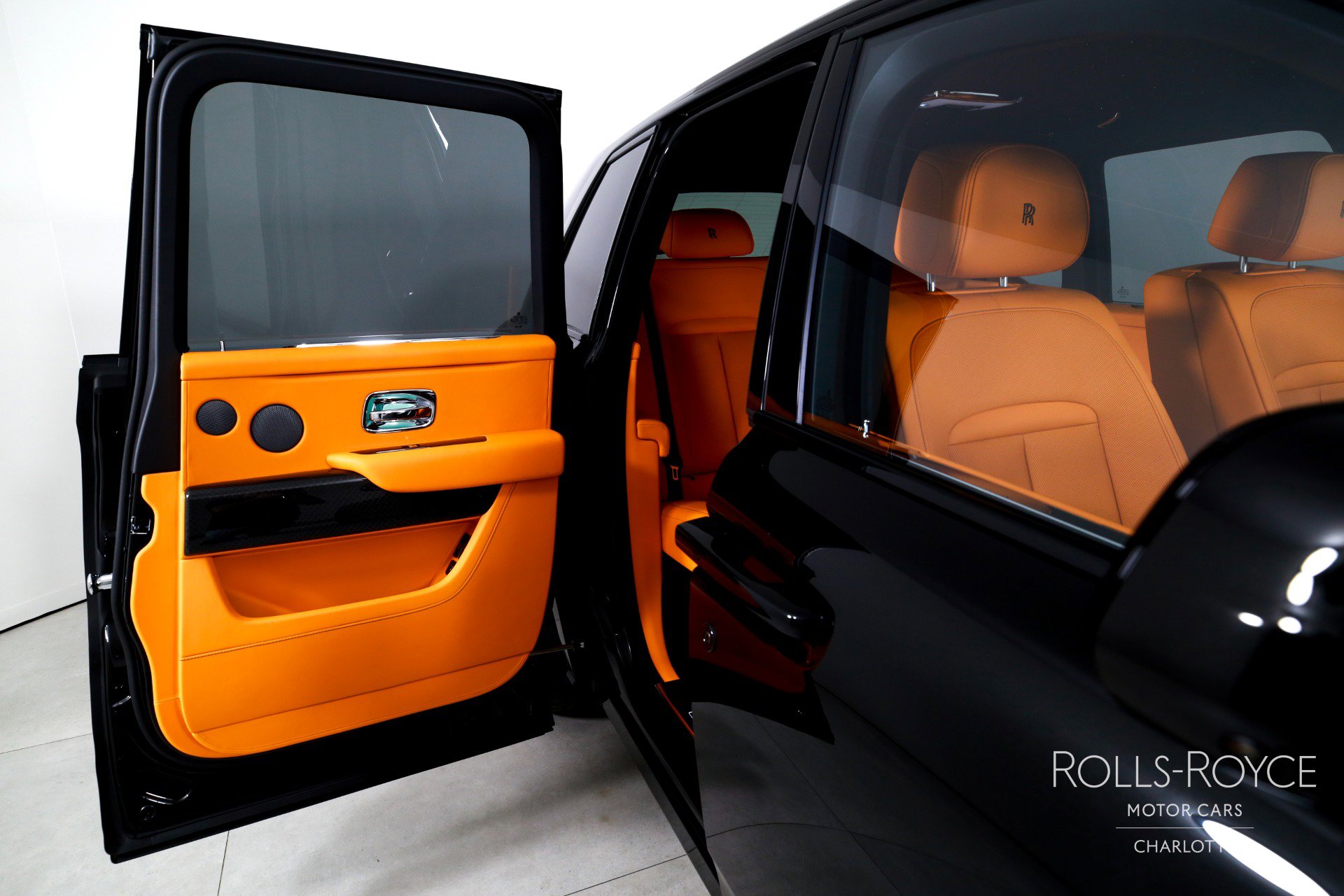 New 2026 Rolls-Royce Cullinan Black Badge image 29