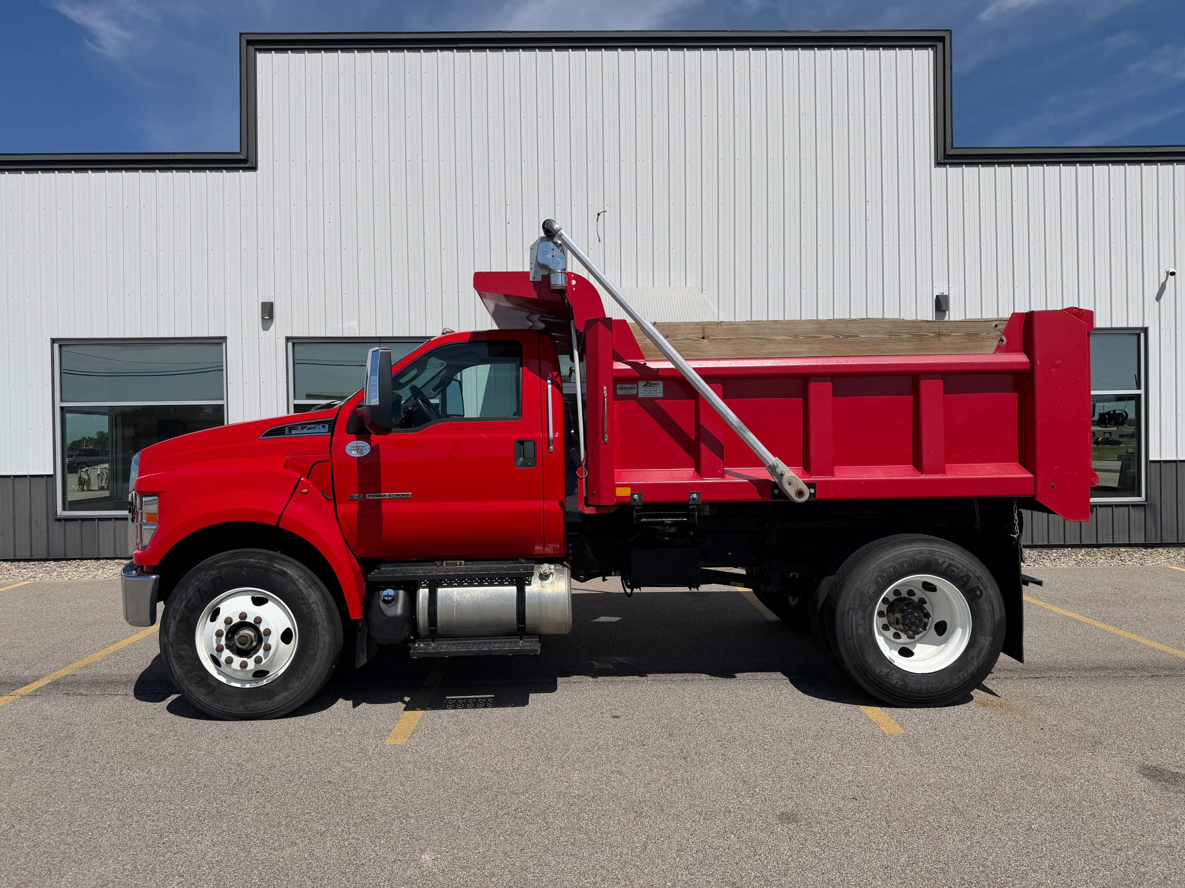 Used 2023 Ford F750 2WD Regular Cab Super Duty