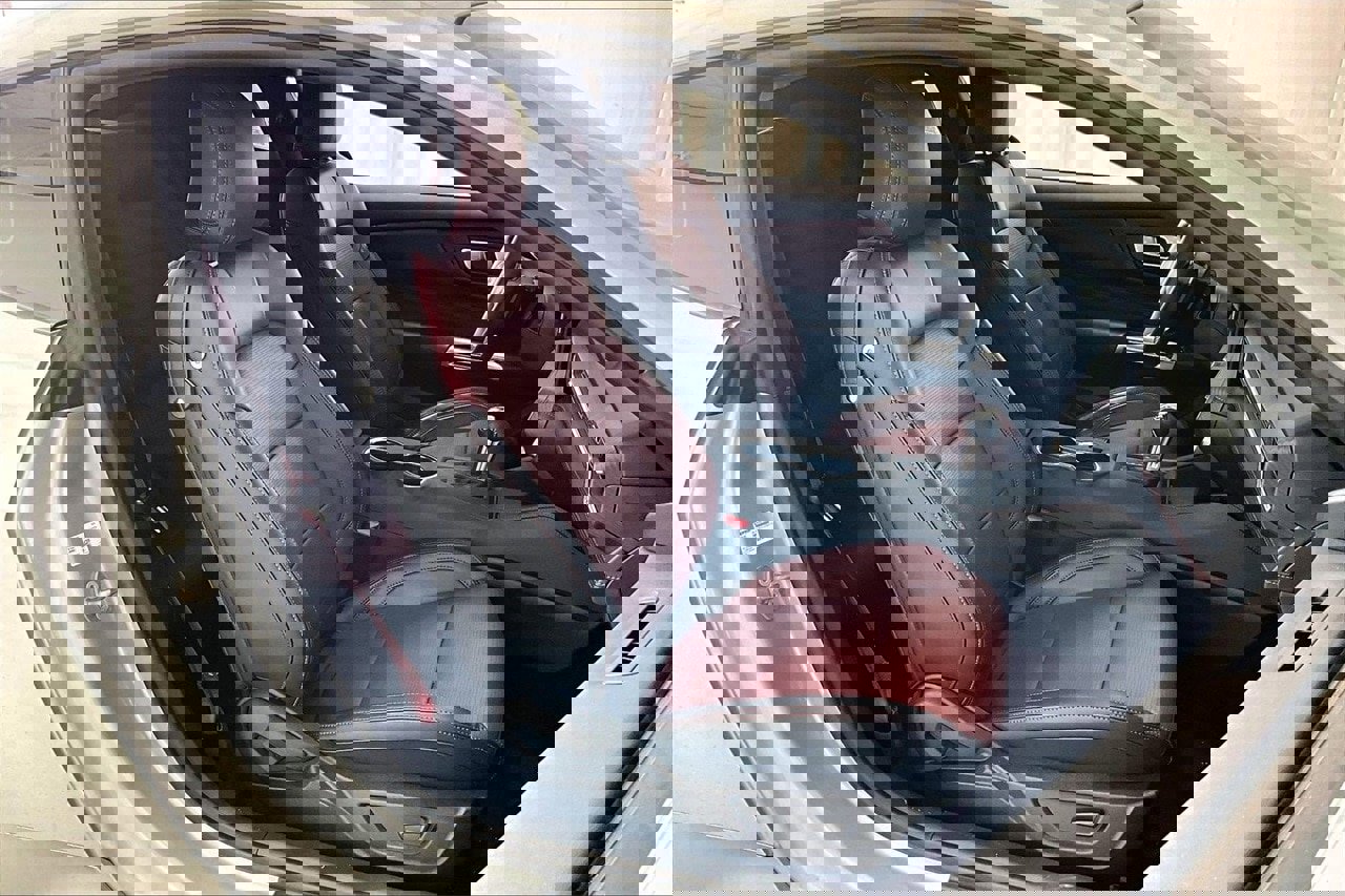 Used 2025 Ford Mustang GT Premium image 16