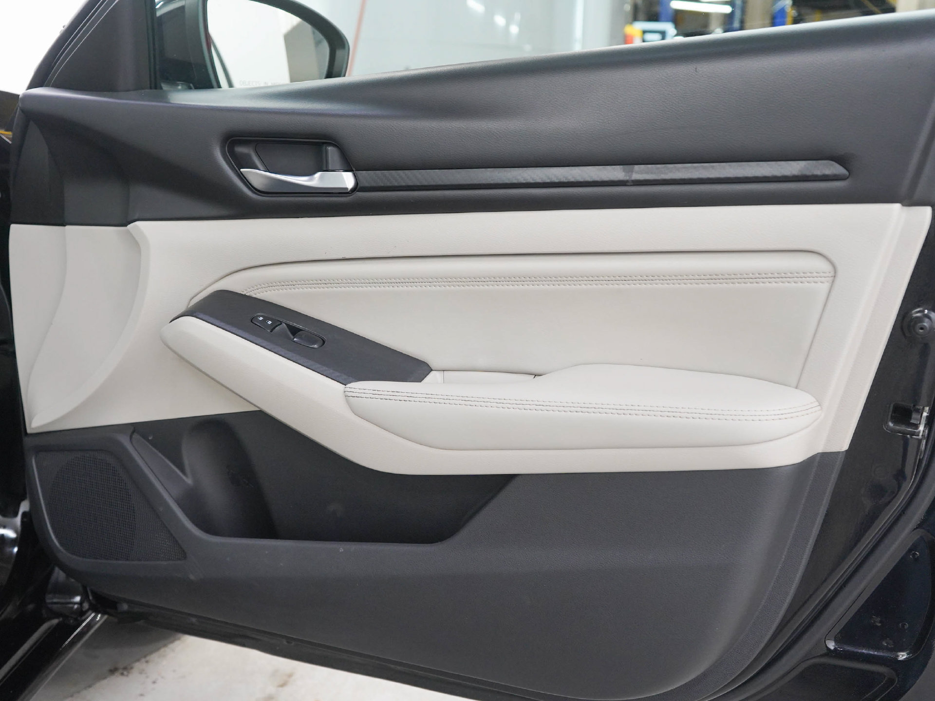 Used 2020 Nissan Altima 2.5 S FWD image 9