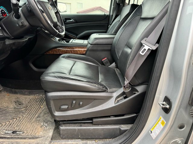 Used 2017 Chevrolet Suburban Premier image 5