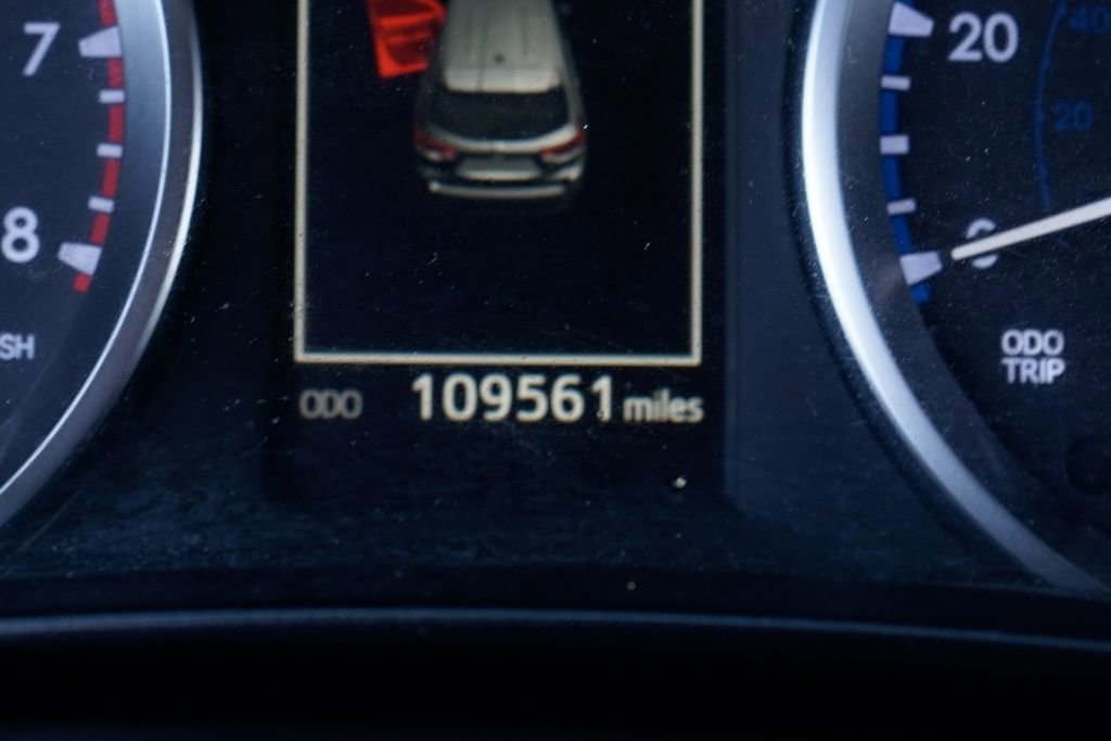 Used 2017 Toyota Highlander LE FWD image 21