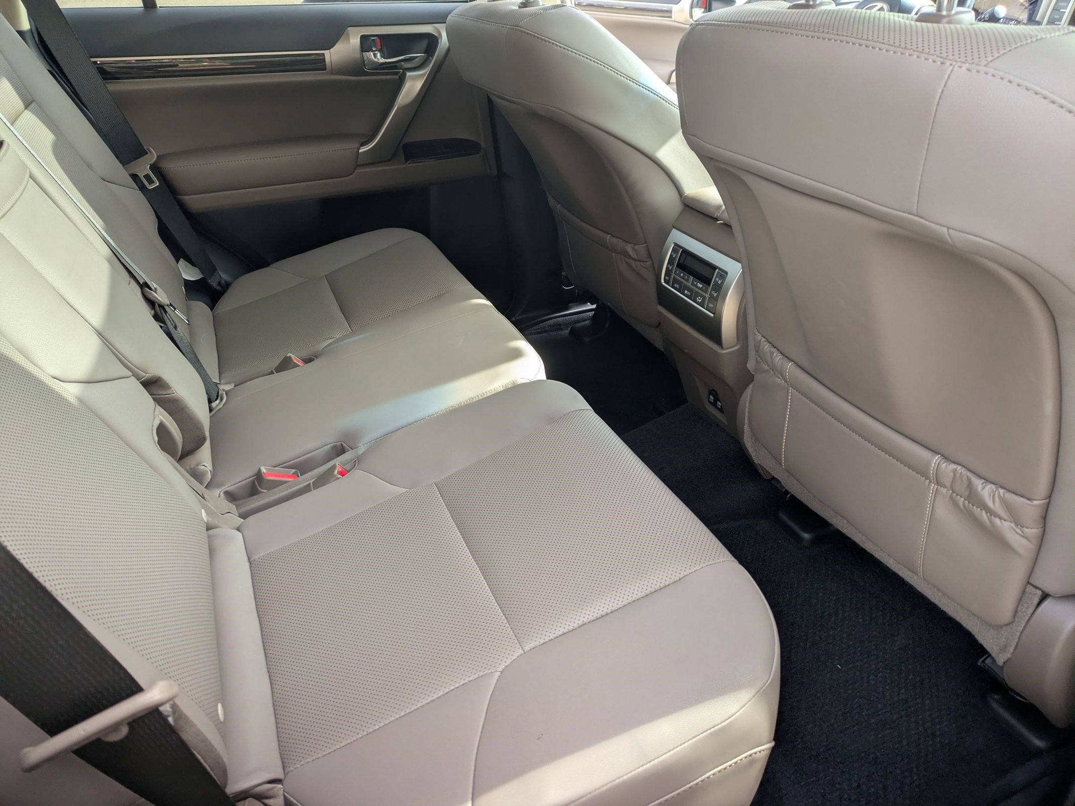 Used 2021 Lexus GX 460 Premium w/ Premium Package image 25