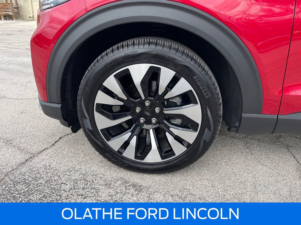 Used 2025 Ford Explorer Platinum w/ LUX Leather Package image 32