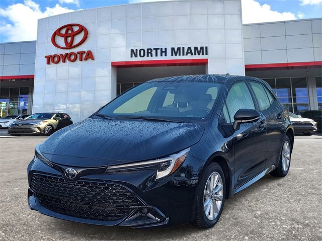 Used 2024 Toyota Corolla SE image 2