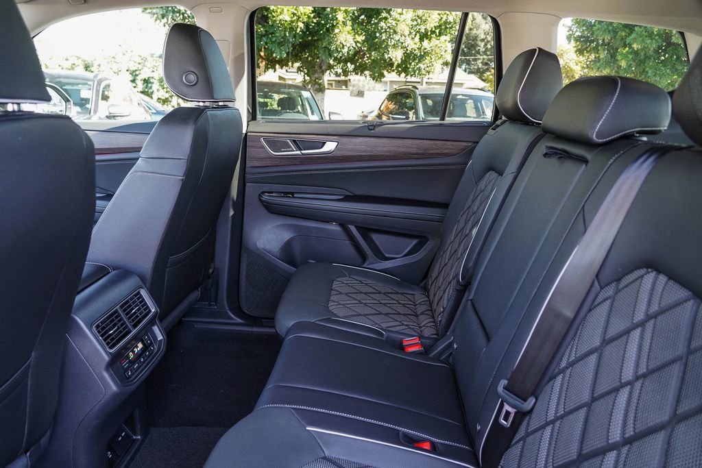 New 2026 Volkswagen Atlas SEL Premium R-Line image 25