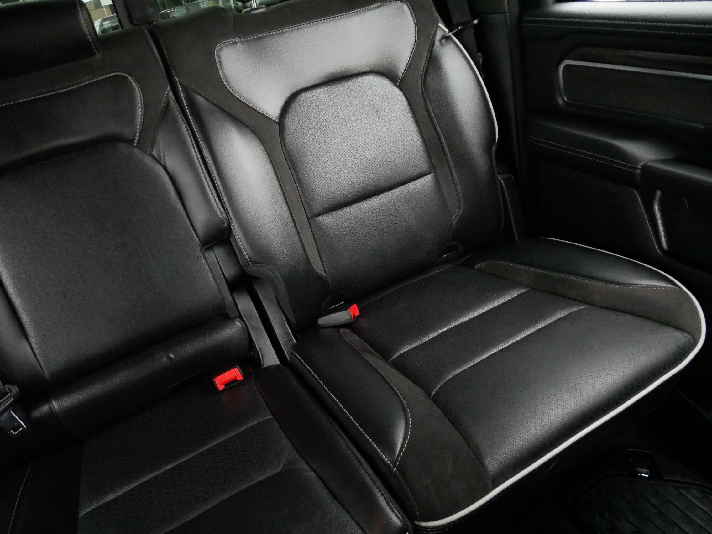 Used 2026 RAM 1500 Laramie w/ Night Edition AWD/4WD image 14