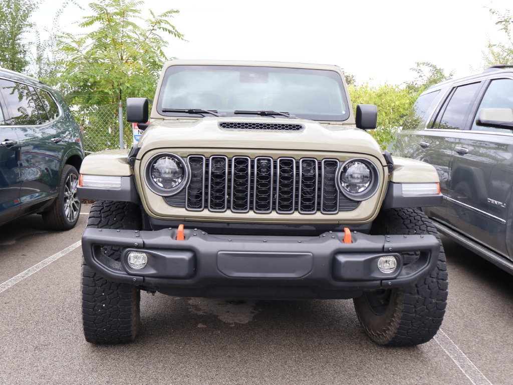 Used 2025 Jeep Gladiator Mojave AWD/4WD image 3