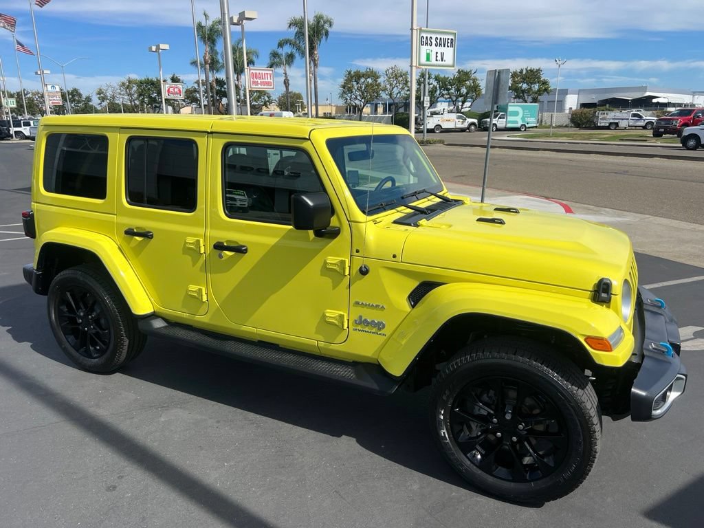 Used 2023 Jeep Wrangler Unlimited Sahara AWD/4WD image 12