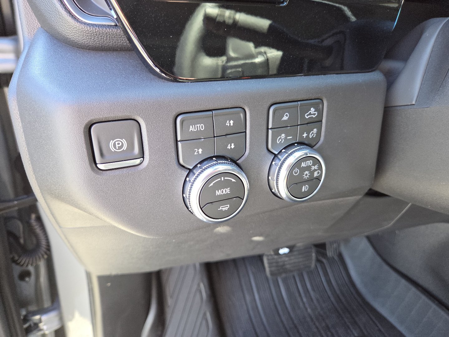 New 2026 GMC Sierra 1500 SLT w/ SLT Convenience Package AWD/4WD image 5