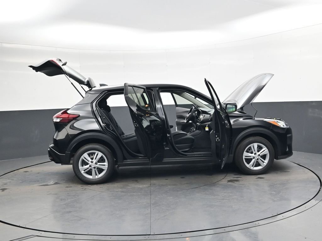 Certified 2025 Nissan Kicks Play S FWD image 43
