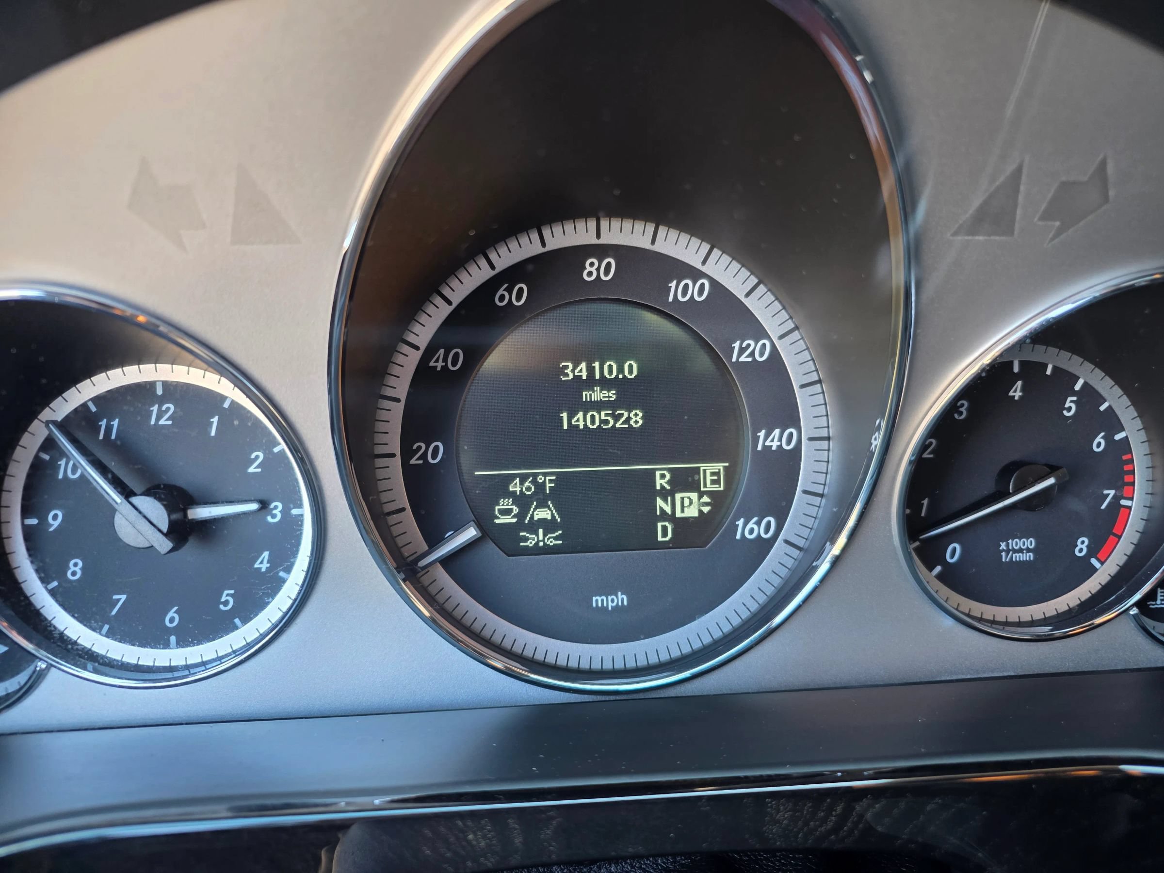 Used 2011 Mercedes-Benz E 550 4MATIC Sedan image 28