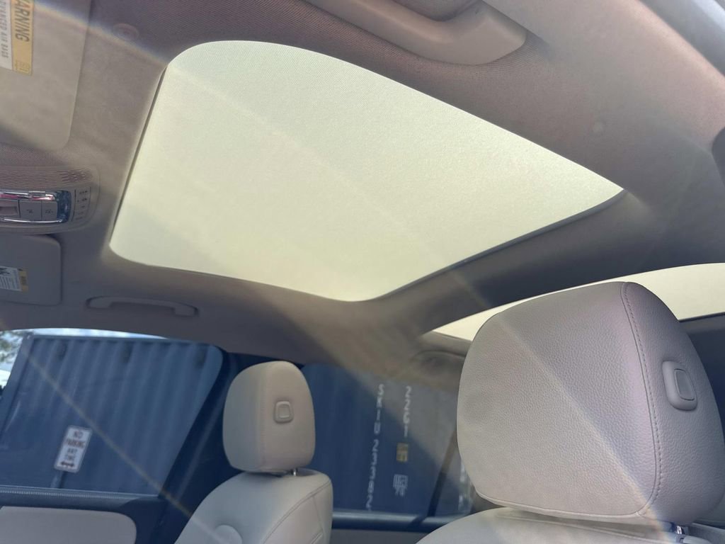 Used 2022 Mercedes-Benz GLB 250 image 29