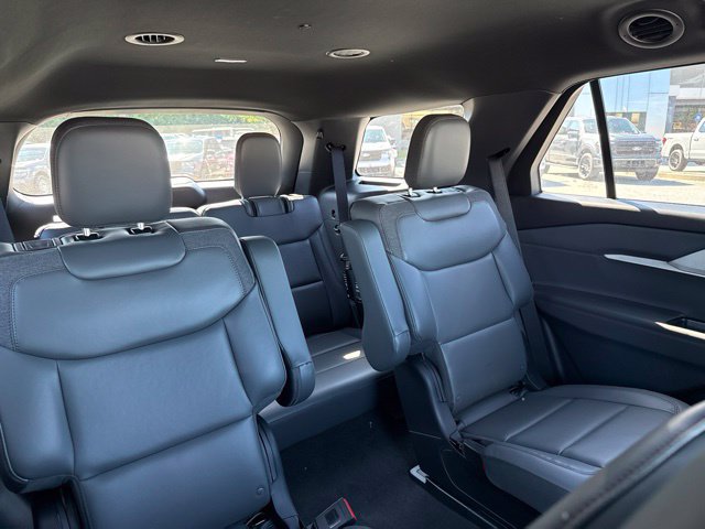 New 2027 Ford Explorer Active w/ Active Comfort Package RWD image 17