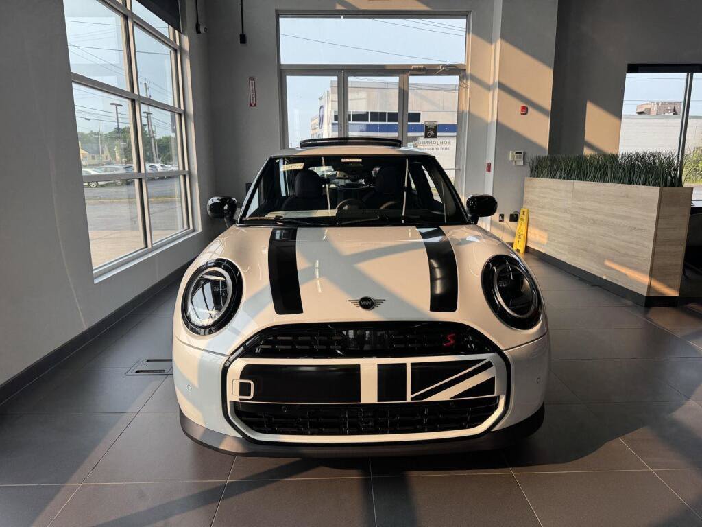 New 2026 MINI Cooper S FWD image 3