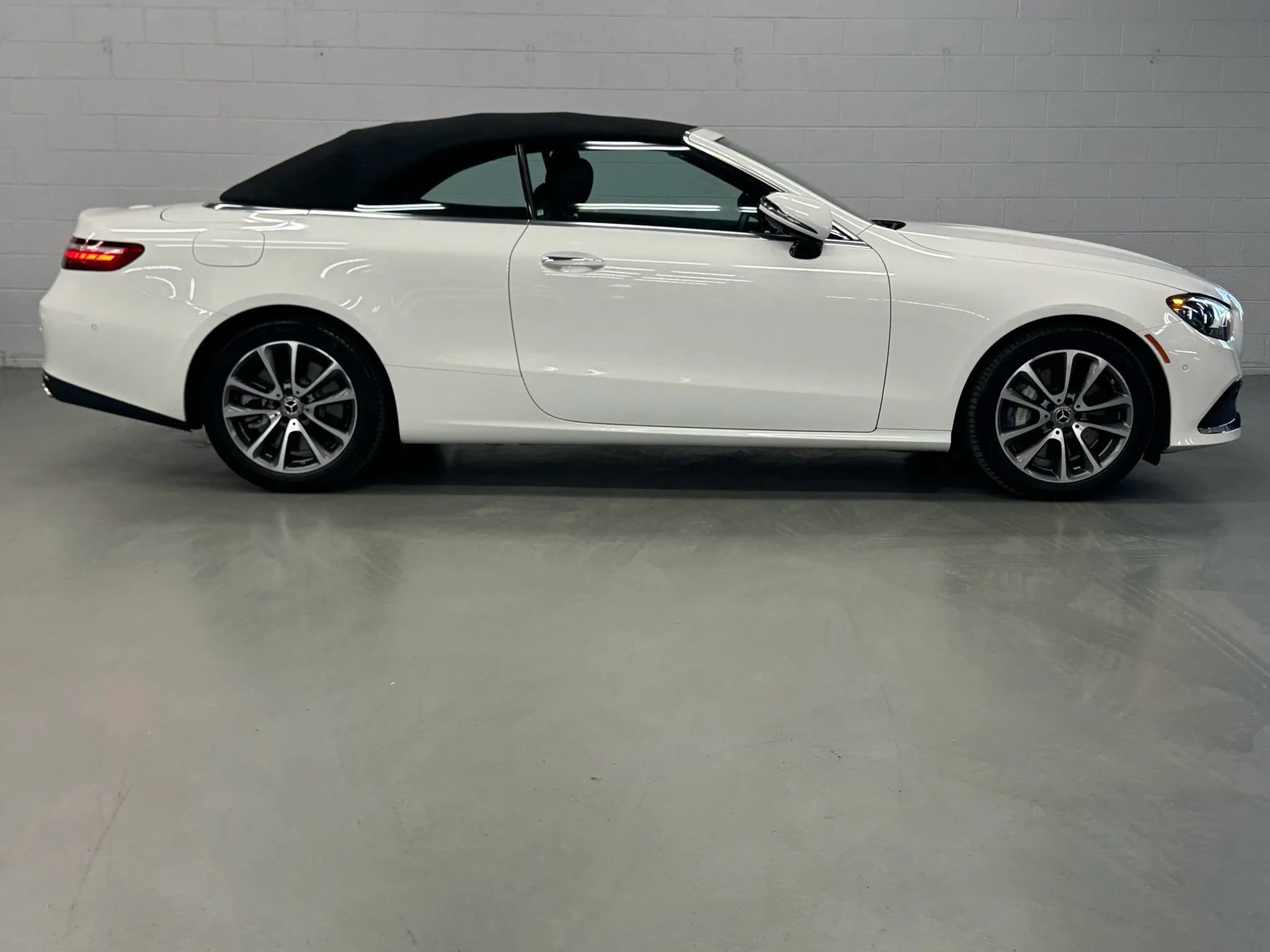 Used 2023 Mercedes-Benz E 450 Cabriolet image 13