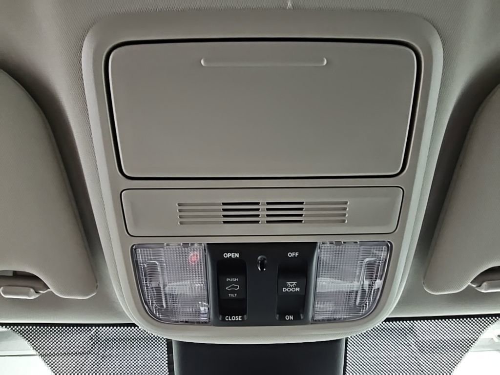 New 2026 Honda Odyssey Touring image 24