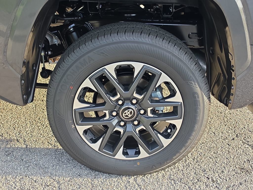 New 2026 Toyota Tundra Limited AWD/4WD image 30