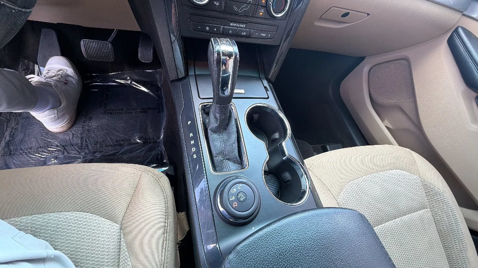 Used 2016 Ford Explorer XLT AWD/4WD image 27