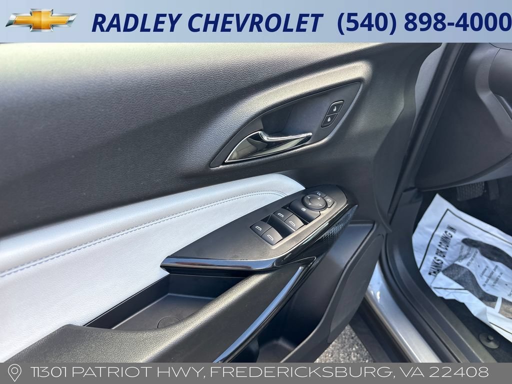 Used 2025 Chevrolet Trax LT w/ LT Convenience Package FWD image 5