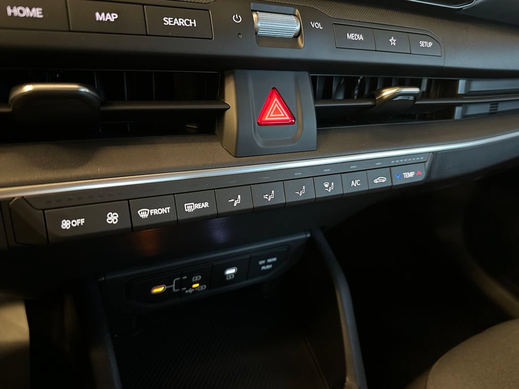 Used 2025 Kia K4 FWD image 15