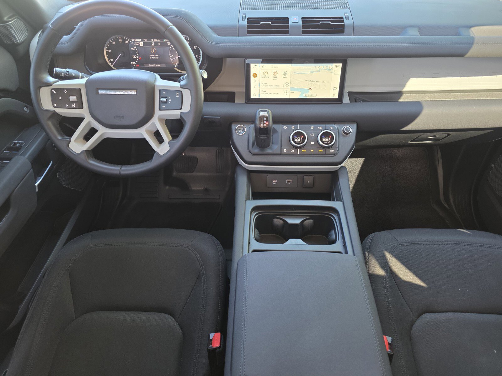 Used 2023 Land Rover Defender 110 image 4