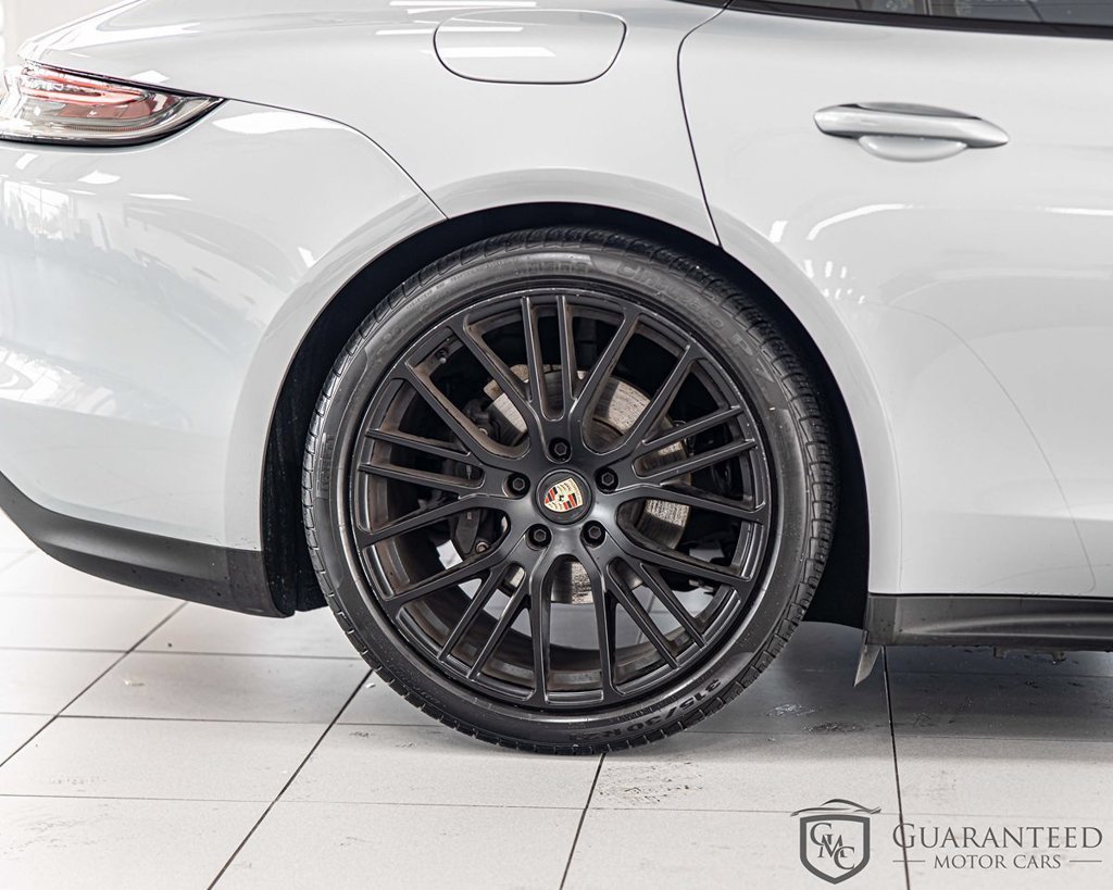 Used 2023 Porsche Panamera Platinum Edition RWD image 10