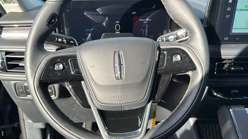 New 2025 Lincoln Aviator AWD w/ Equipment Group 101A image 8