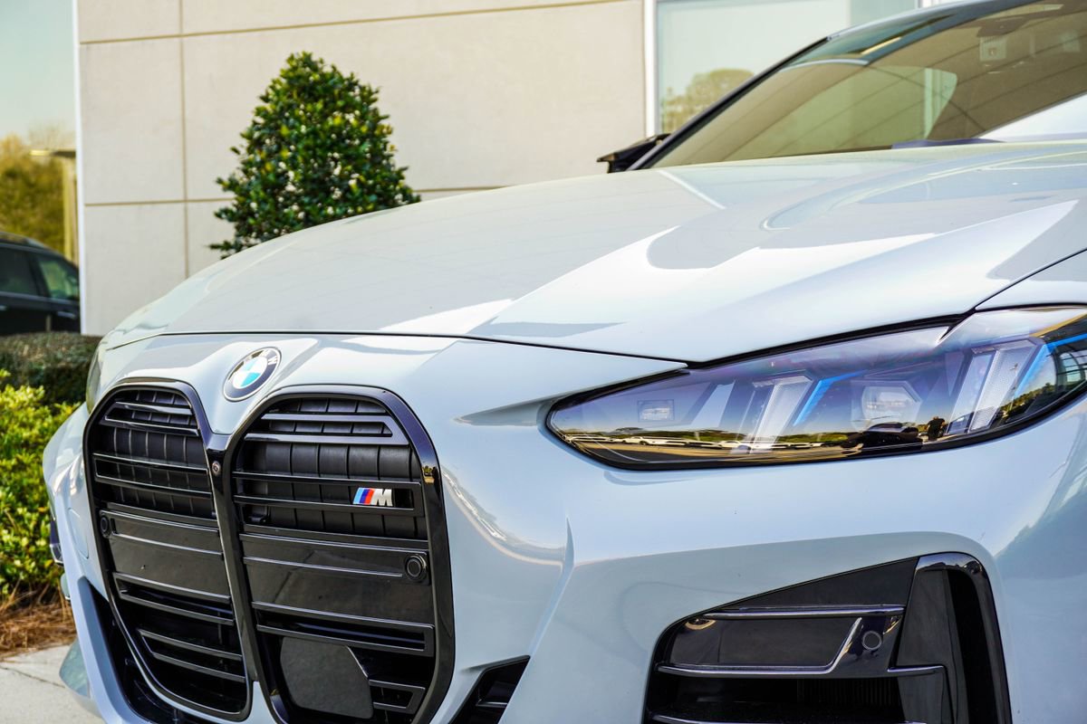 Used 2025 BMW M440i Coupe w/ Premium Package image 2