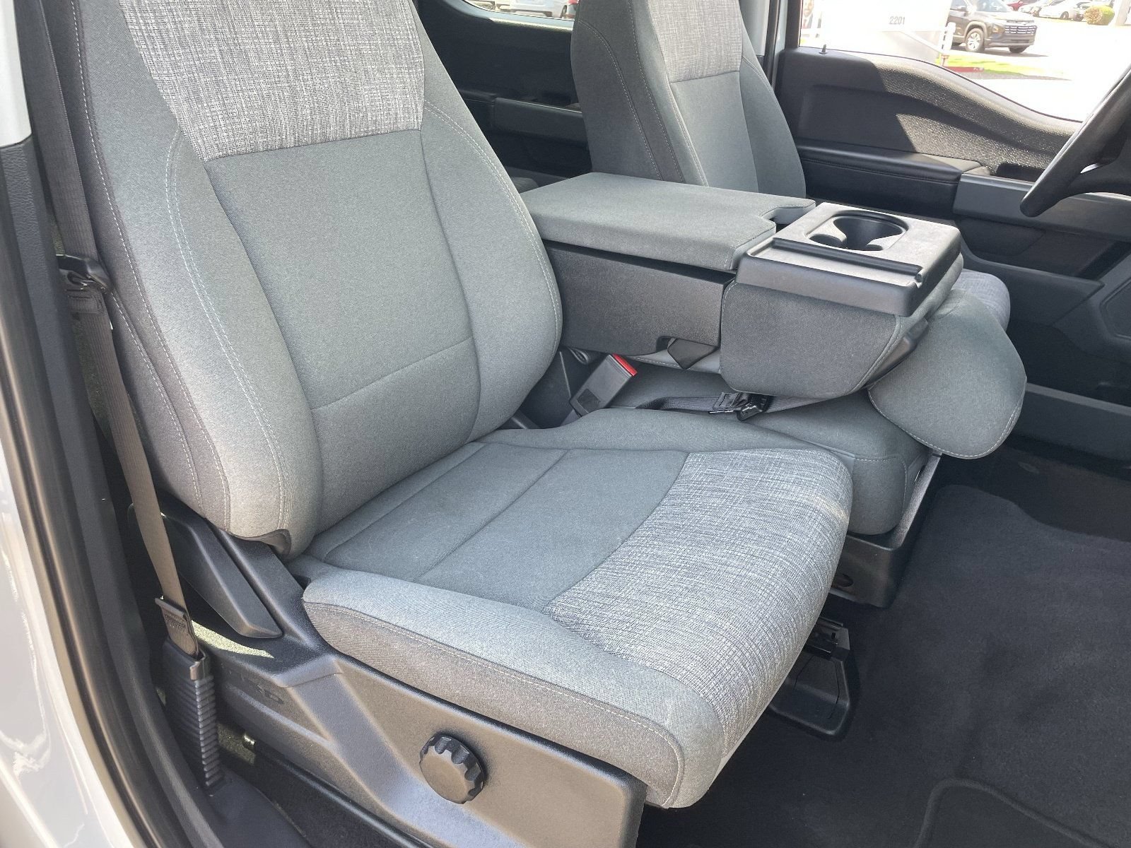 Used 2023 Ford F150 XLT AWD/4WD image 10