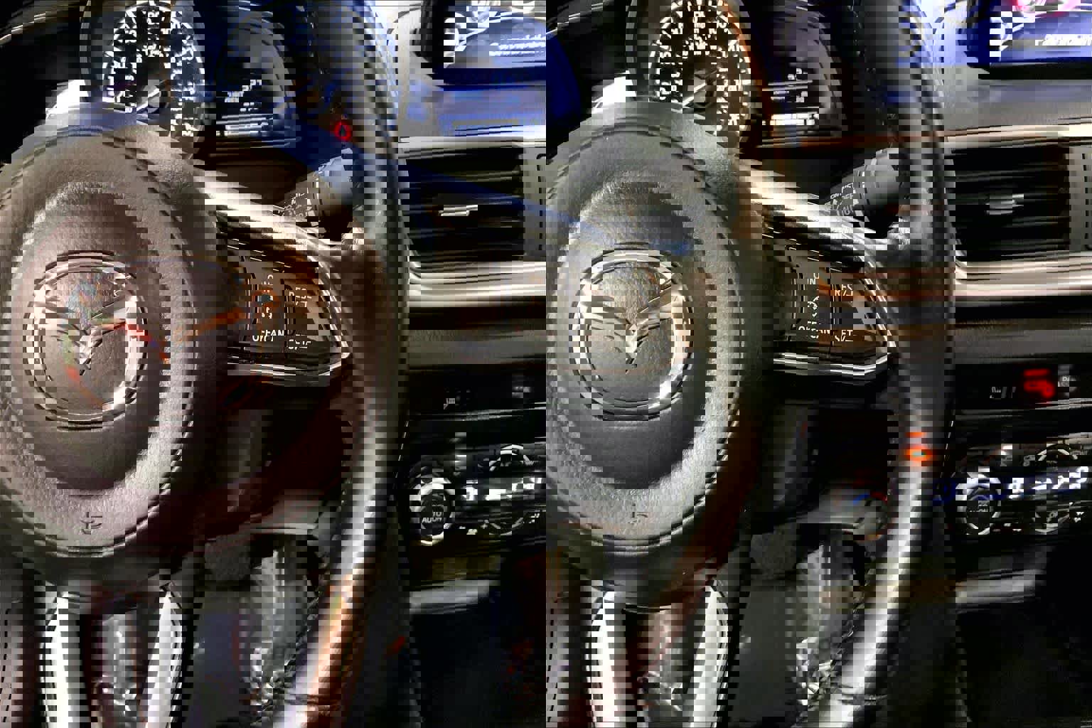 Used 2018 MAZDA MAZDA3 Touring image 24