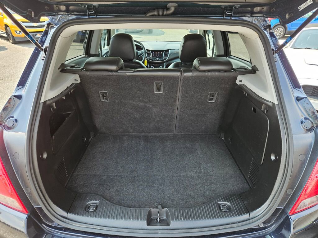 Used 2021 Chevrolet Trax LT image 17
