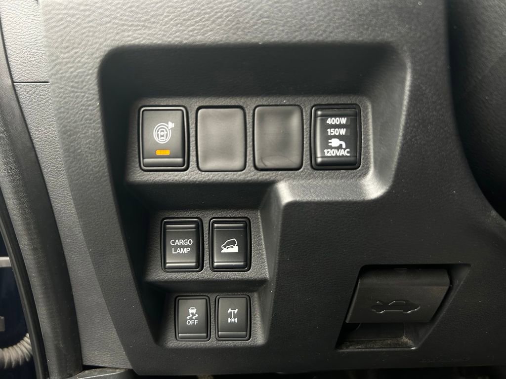 Used 2022 Nissan Frontier PRO-4X w/ Pro-4X Premium Package image 15