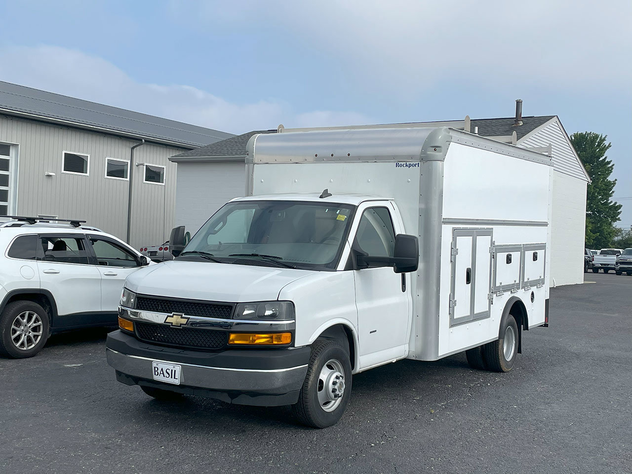 Used 2022 Chevrolet Express 3500 CUTWAY w/ Power Convenience Package image 4