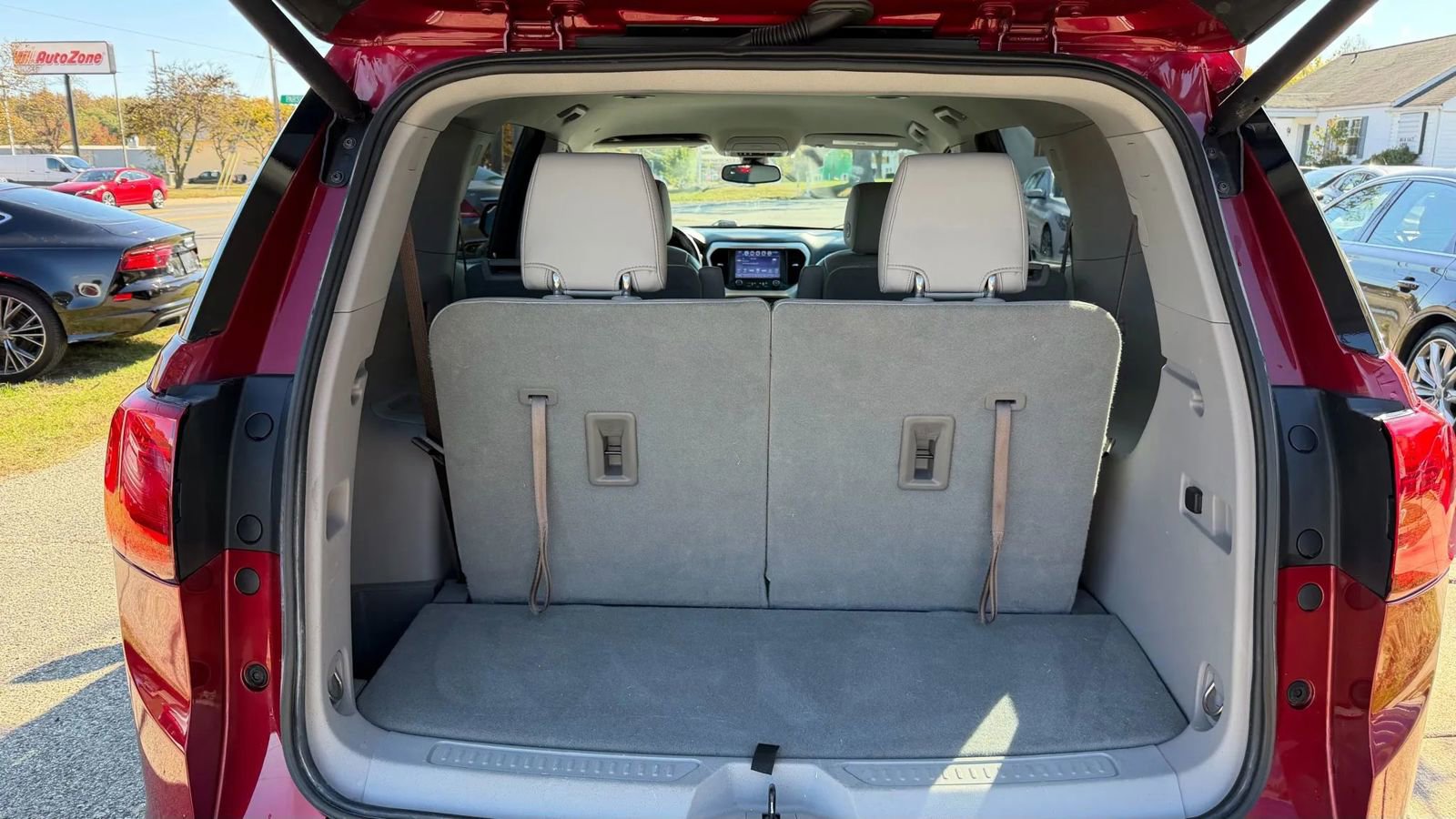 Used 2019 GMC Acadia SLT image 13