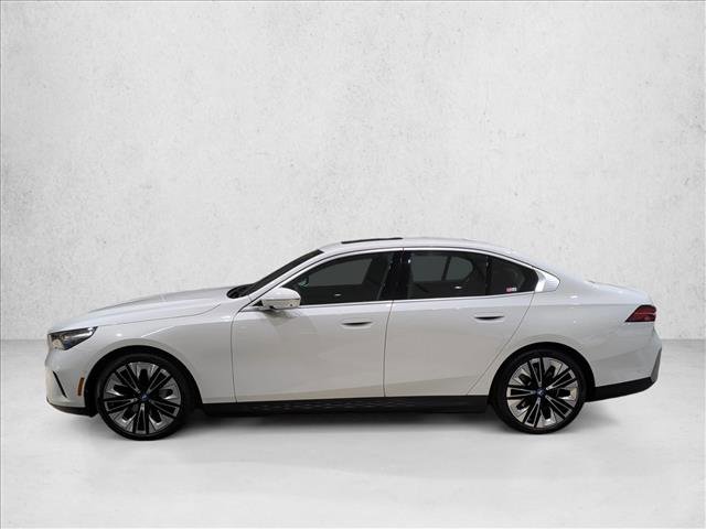 Used 2024 BMW i5 eDrive40i w/ M Sport Package RWD image 9