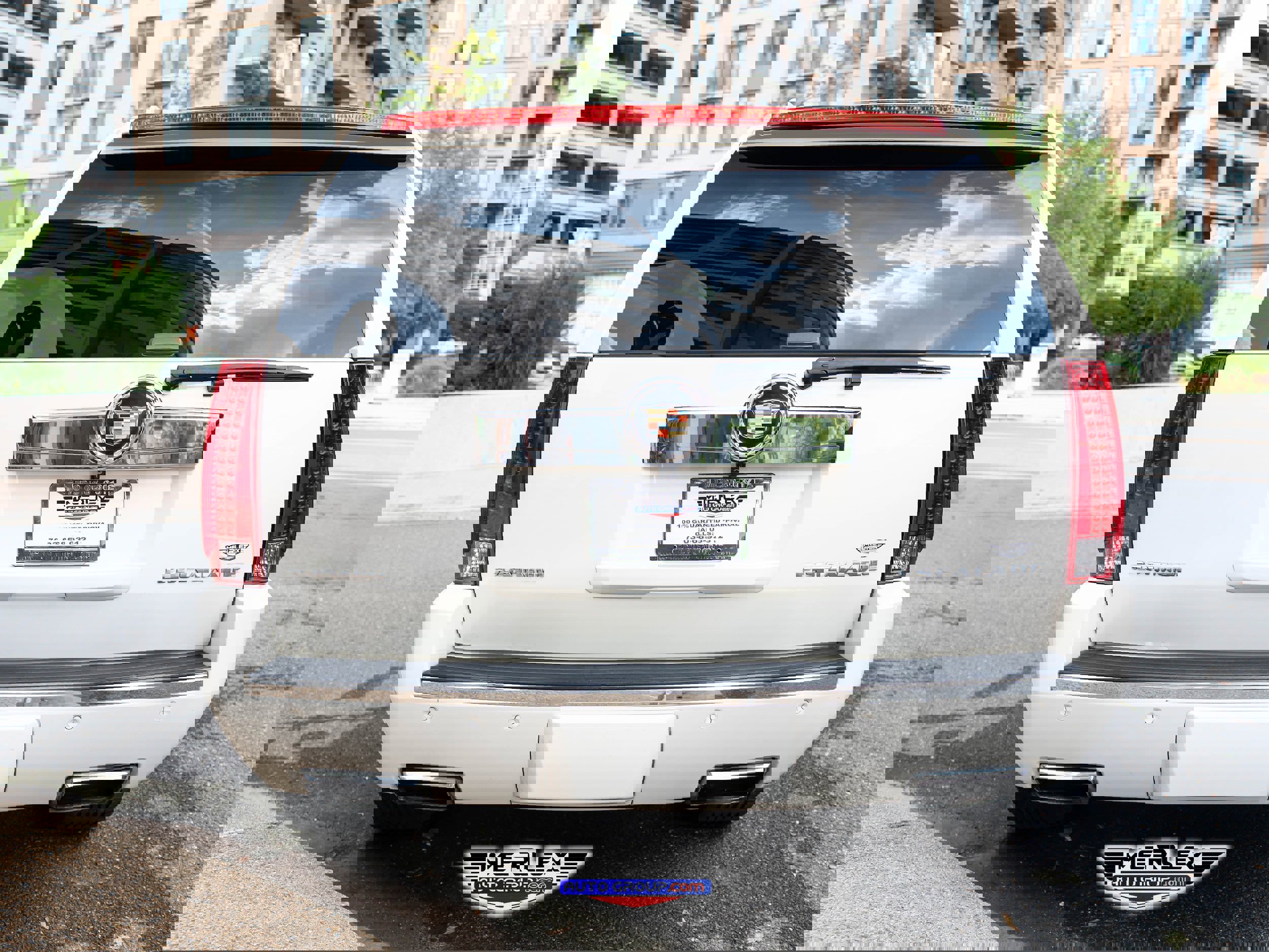 Used 2013 Cadillac Escalade Platinum image 6