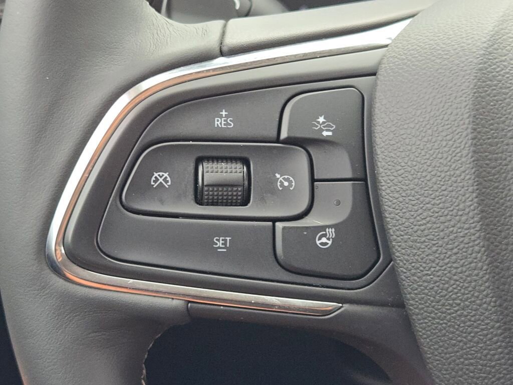 Used 2023 Buick Envision Essence image 31