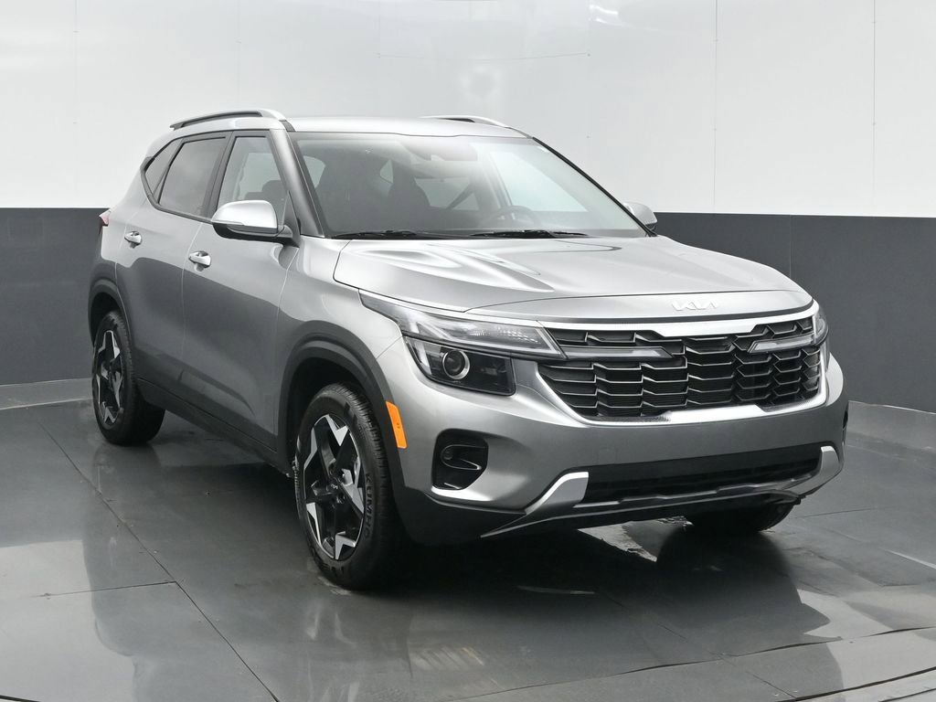 Used 2025 Kia Seltos S image 4