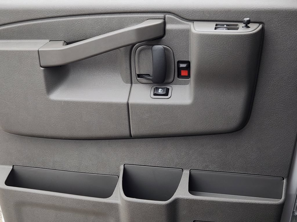Used 2025 Chevrolet Express 3500 LS RWD image 21